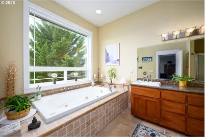 920 NE Granite Ridge St, Roseburg, OR 97470 - Photo 39