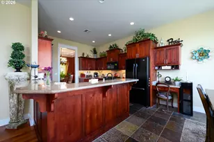 920 NE Granite Ridge St, Roseburg, OR 97470 - Photo 11