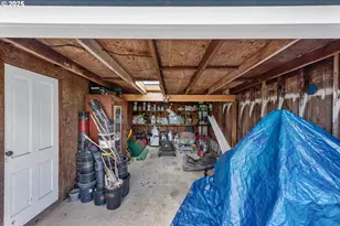 1296 W Central Blvd, Coquille, OR 97423 - Photo 33