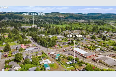 1296 W Central Blvd, Coquille, OR 97423 - Photo 9