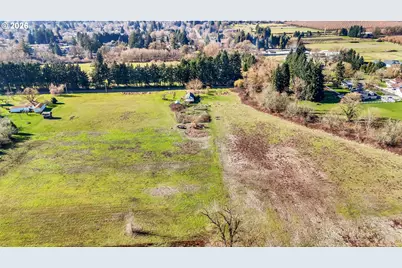 1125 E Beacon Dr, Eugene, OR 97404 - Photo 5