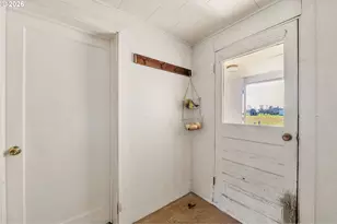 1125 E Beacon Dr, Eugene, OR 97404 - Photo 39