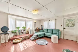 1125 E Beacon Dr, Eugene, OR 97404 - Photo 21