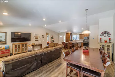 17450 Meadow Way, Bend, OR 97707 - Photo 23
