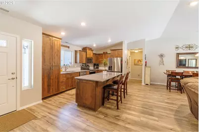 17450 Meadow Way, Bend, OR 97707 - Photo 21