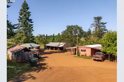 1066 Red Hill Rd, Oakland, OR 97462 - Photo 7