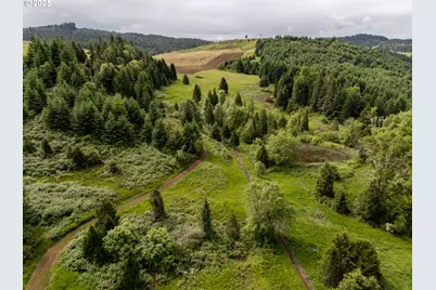 1066 Red Hill Rd, Oakland, OR 97462 - Photo 23