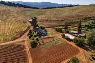 1066 Red Hill Rd, Oakland, OR 97462 - Photo 3