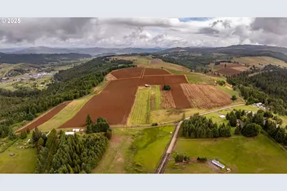 1066 Red Hill Rd, Oakland, OR 97462 - Photo 13