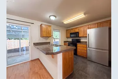 17475 SW Eirwen St, Beaverton, OR 97003 - Photo 21