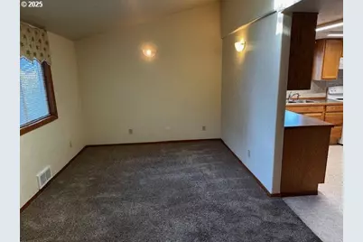 337 16th Ave, Seaside, OR 97138 - Photo 35