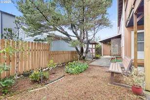 337 16th Ave, Seaside, OR 97138 - Photo 27