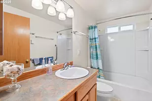 337 16th Ave, Seaside, OR 97138 - Photo 15