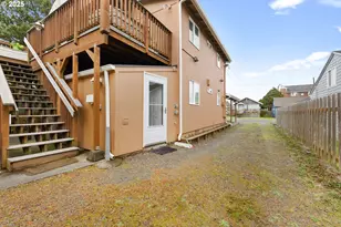 337 16th Ave, Seaside, OR 97138 - Photo 31