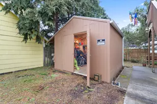 337 16th Ave, Seaside, OR 97138 - Photo 23