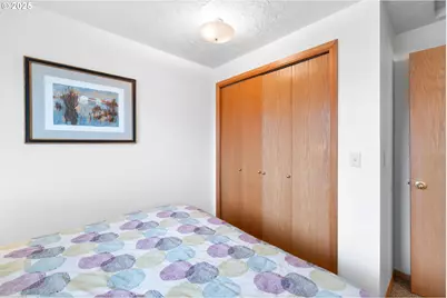 337 16th Ave, Seaside, OR 97138 - Photo 13