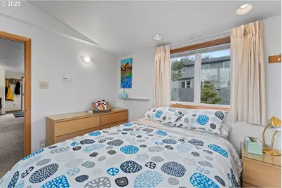 337 16th Ave, Seaside, OR 97138 - Photo 17