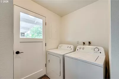 2021 35th Ave, Longview, WA 98632 - Photo 9