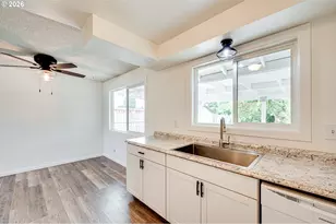 2021 35th Ave, Longview, WA 98632 - Photo 7