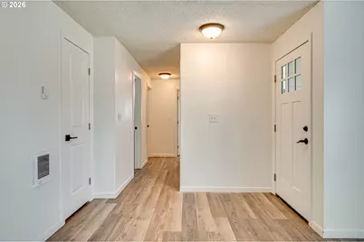 2021 35th Ave, Longview, WA 98632 - Photo 3