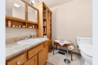 389 SE Palmblad Dr, Gresham, OR 97080 - Photo 15