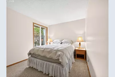 389 SE Palmblad Dr, Gresham, OR 97080 - Photo 17