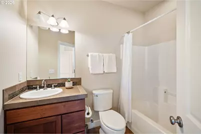 6920 N Charleston Ave, Portland, OR 97203 - Photo 23