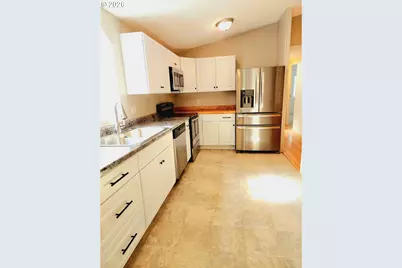 874 S Main St, Canyonville, OR 97417 - Photo 15