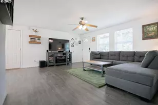 535 Diane St, Castle Rock, WA 98611 - Photo 5