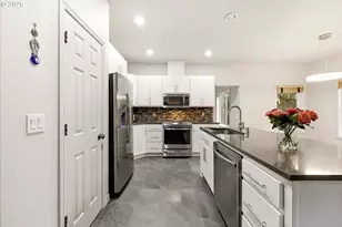 16210 SW Bray Ln, Tigard, OR 97224 - Photo 13