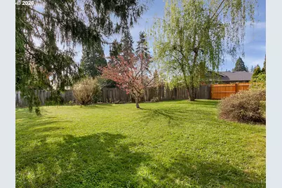 8313 SE Jennings Ave, Milwaukie, OR 97267 - Photo 3