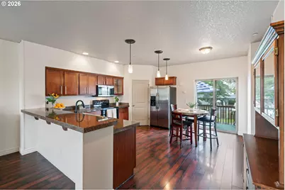 10909 NE 8th Cir, Vancouver, WA 98664 - Photo 11