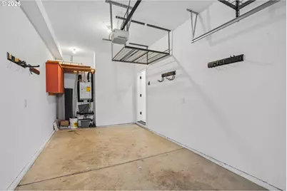 9025 NE Hoyt St, Portland, OR 97220 - Photo 29