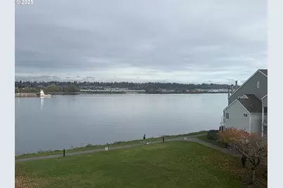 281 N Hayden Bay Dr, Portland, OR 97217 - Photo 5