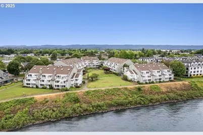 281 N Hayden Bay Dr, Portland, OR 97217 - Photo 1