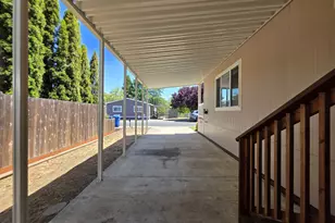 145 Owyhee Ln, Roseburg, OR 97471 - Photo 9