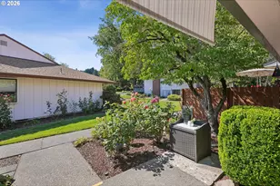 15100 SW Crown Dr, King City, OR 97224 - Photo 3