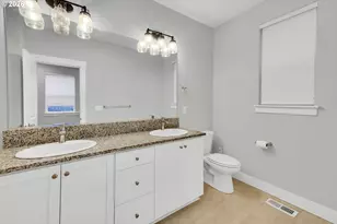 16646 SW Townsville St, Portland, OR 97224 - Photo 17
