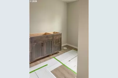 158 Collins Ct, Winston, OR 97496 - Photo 9