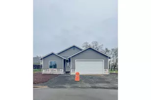 158 Collins Ct, Winston, OR 97496 - Photo 3