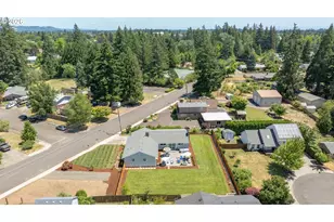735 NW Wallace Rd, McMinnville, OR 97128 - Photo 3