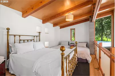 49348 McKenzie Hwy, Vida, OR 97488 - Photo 9