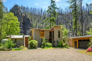 49348 McKenzie Hwy, Vida, OR 97488 - Photo 15