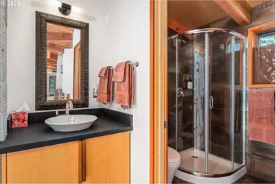 49348 McKenzie Hwy, Vida, OR 97488 - Photo 19