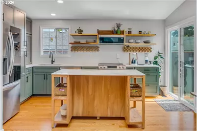1634 SW Spring Garden St, Portland, OR 97219 - Photo 11