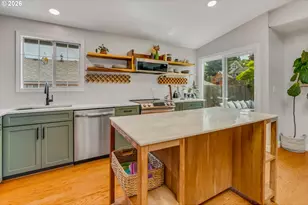 1634 SW Spring Garden St, Portland, OR 97219 - Photo 13