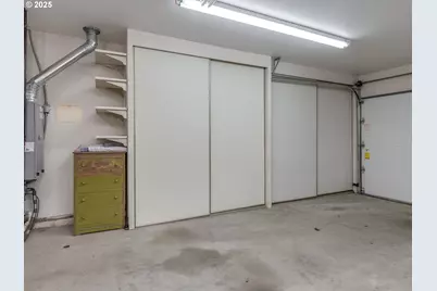 2328 NE 156th Pl, Portland, OR 97230 - Photo 33