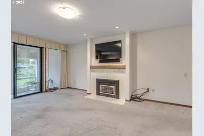 2328 NE 156th Pl, Portland, OR 97230 - Photo 9