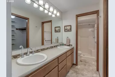 2328 NE 156th Pl, Portland, OR 97230 - Photo 25