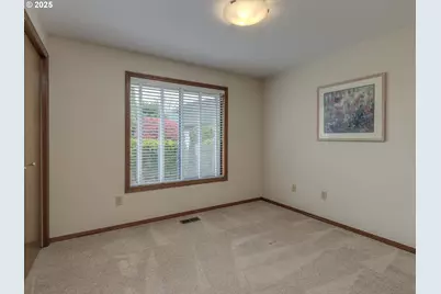 2328 NE 156th Pl, Portland, OR 97230 - Photo 31